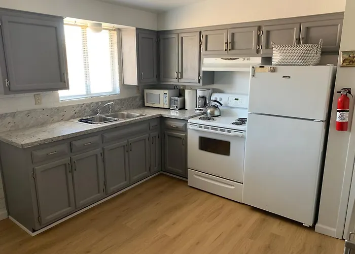 Tranquil, Conveniently Located 2 Bedroom Tucson